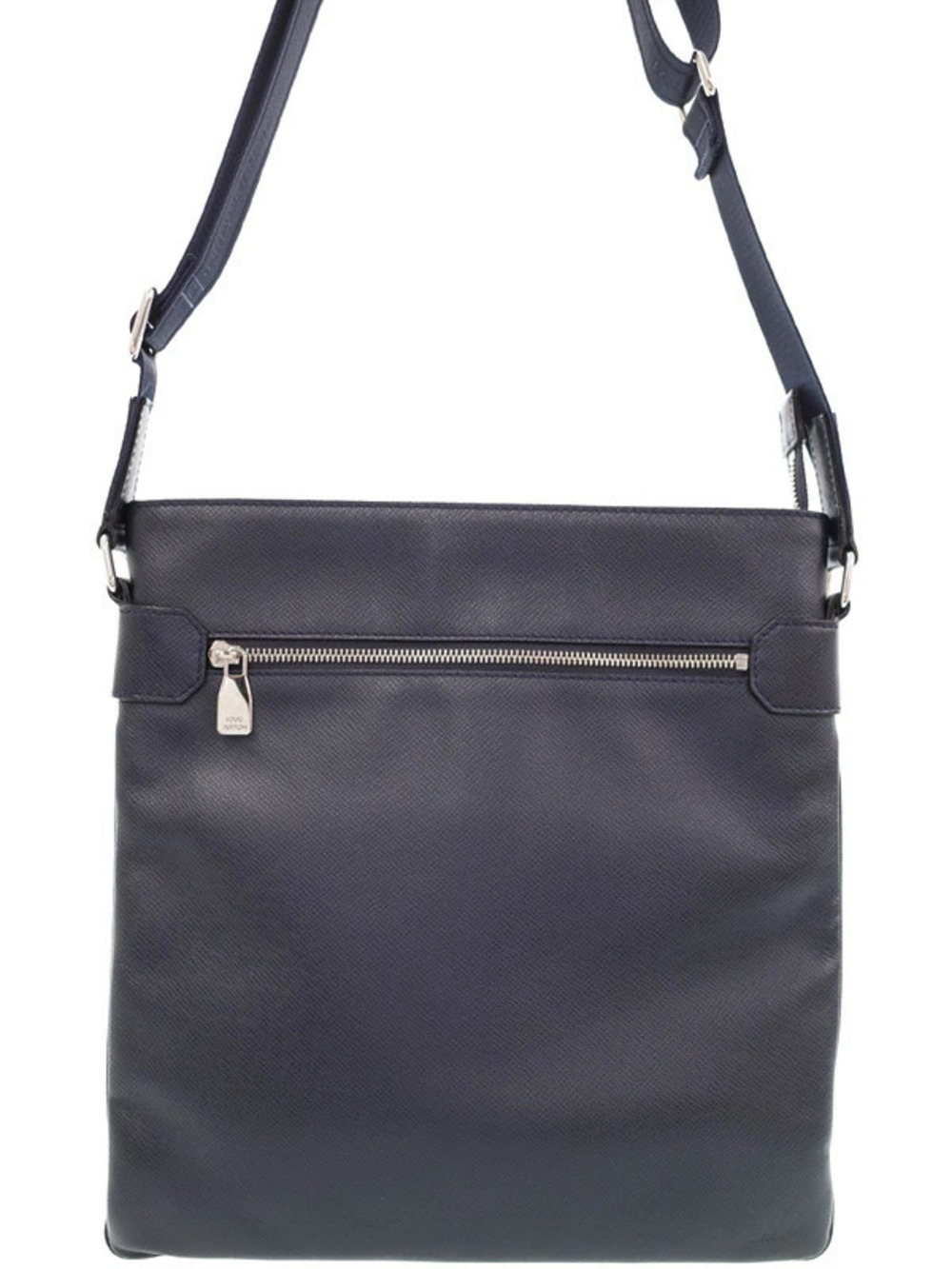 Louis Vuitton Taiga Sasha Shoulder Bag